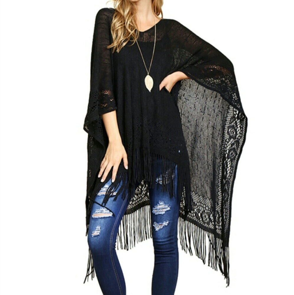 BLACK SOFT LACED TASSEL PONCHO